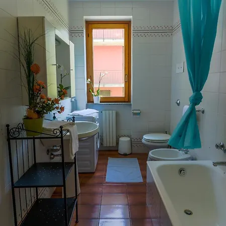 Apartment Gisazio Sleeps 4 *
