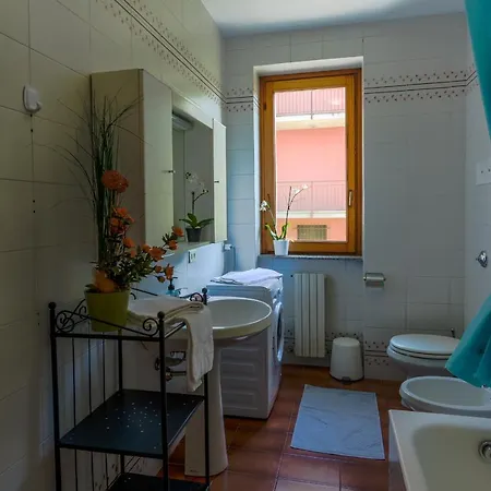 Gisazio Sleeps 4 Perledo